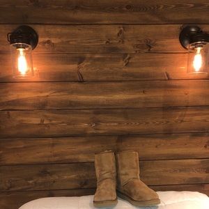 Classic UGG Short II Boots in Chestnut